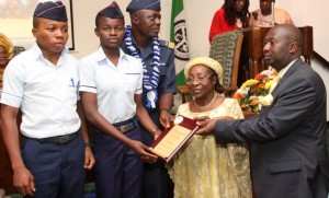 AIR-FORCE-COMPRHENSIVE-SCHOOL-RECIEVING-THEIR-AWARD-FOR-BEST-PUBLIC-SCHOOL-IN-WASSCE-FROM-MRS-FRANCESCA-EMANUEL